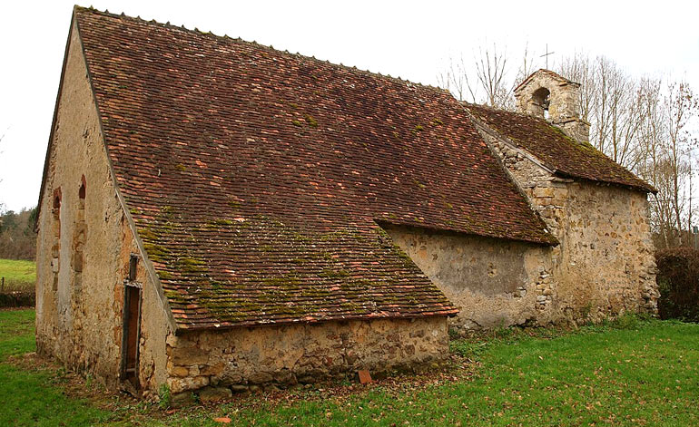 Kapel van een middeleeuws gasthuis in Lys-Saint-Georges (Indre, Fr.)