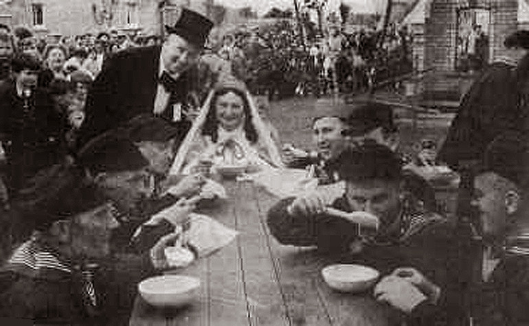 Het feest van de stekselpoepen in Moorsele (Foto eind van de vorige eeuw)